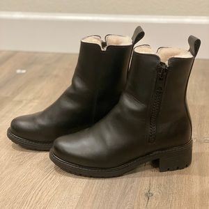 LIKE NEW Maguire Rachel Winter Boots